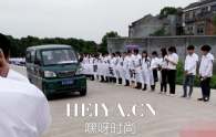 王加许为什么要所有员工给丈母娘送葬原因 王加许身价背景资料照片曝光