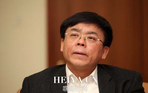 常艳实名举报衣俊卿：性、谎言和中央编译局言情录