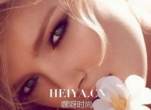 6个小窍门帮你告别黑头烦恼       三联