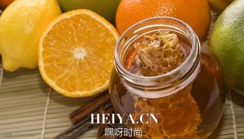 如何自制美白保湿面膜 三联