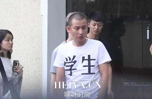 文章导演的首部电影《陆垚知马俐》在上海开机