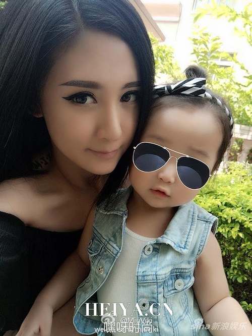 刘洲成老婆MiuViki中文名叫什么    MiuViki微博背景个人照片