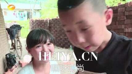 爸爸去哪儿搬砖女孩成婷引网友关注 成婷个人资料照片父母家境 爸爸去哪儿搬砖女孩成婷引网友关注 成婷个人资料照片父母家境