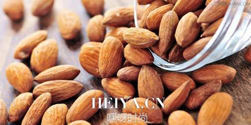 去除白头粉刺的正确方法是什么   立显光彩肌肤
