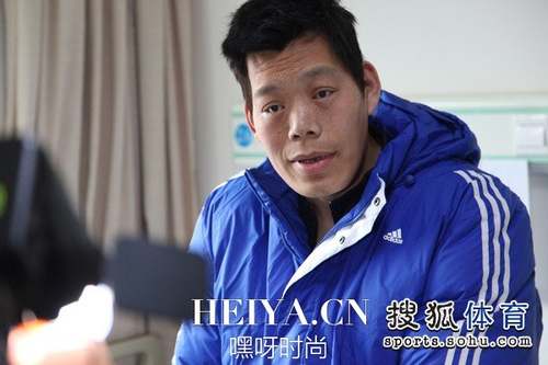 穆铁柱巨人症是怎么得的 黄成义穆铁柱孙明明背景资料照片