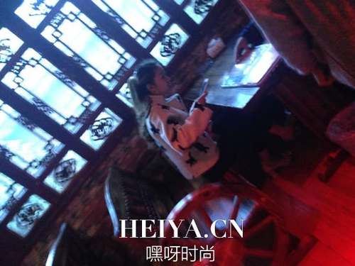 incubus酒吧老板是谁背景资料照片  丽江女酒托陈雨微信号qq