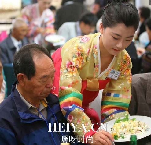 梁允美是谁  朝鲜服务生梁允美个人资料家庭背景生活美照曝光