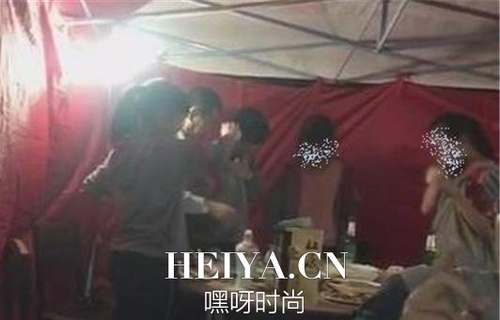 江苏宿迁青华中学男教师带4女生喝交杯酒9秒小视频在线直播观看