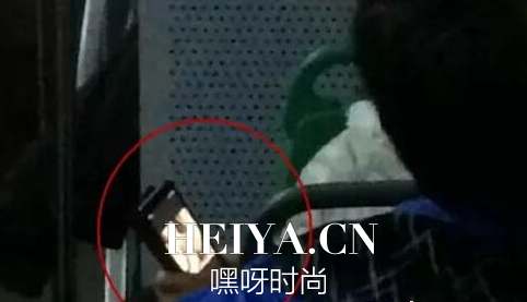 公交车上看黄片的男子人肉结果资料照片_变态男子公交上公放黄片 公交车上看黄片的男子人肉结果资料照片_变态男子公交上公放黄片