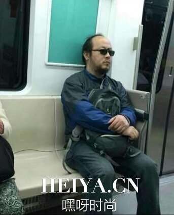 地铁偶遇窦唯这货真是王菲前夫么 窦唯年轻时的照片超帅