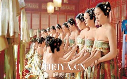 盘点古代昏君的宫闱秘史_隋炀帝杨广让宫女穿开裆裤