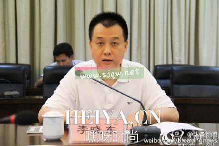 南宁高新区管委会主任李晓东疑跳楼自杀原因监控视频英华路半岛半山小区