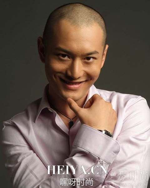 黄晓明植发了吗?