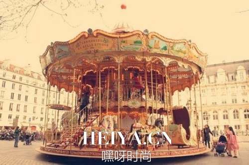旋转木马，伴你飞翔