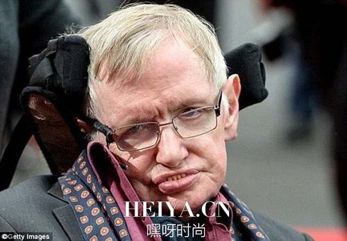 英国著名物理学家史蒂芬-霍金近日在《卫报》再发警告性文章称,我们目前正生活于人类历史上最危险的时期,人口过剩、气候变化、流行病等都是人类将要面临的严重威胁。