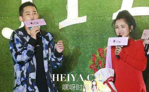 何洁离婚被证实 带着孩子做自己的女王(组图)