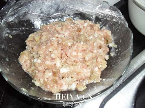 榨菜鲜肉月饼的做法步骤1