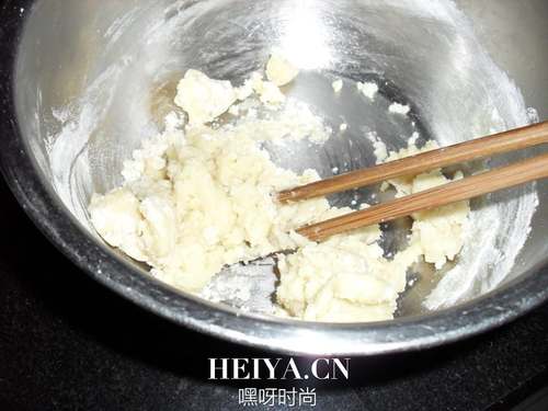 榨菜鲜肉月饼的做法步骤3