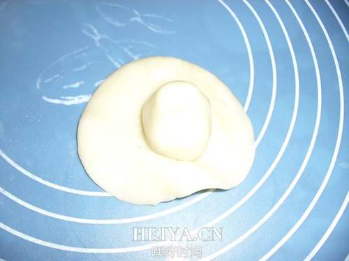榨菜鲜肉月饼的做法步骤7