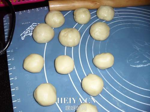 榨菜鲜肉月饼的做法步骤6
