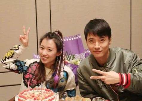 毕滢是张丹峰什么人 毕滢微博个人资料背景照片